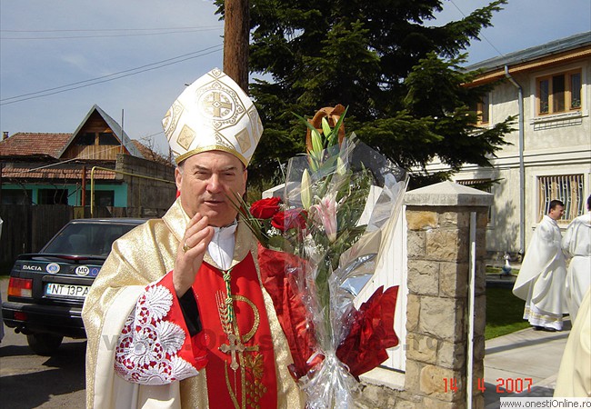 Episcopul Petru Gherghel la Onesti